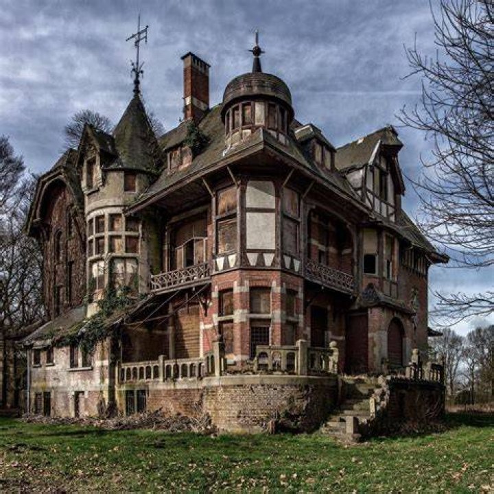 Abandoned Mansions
