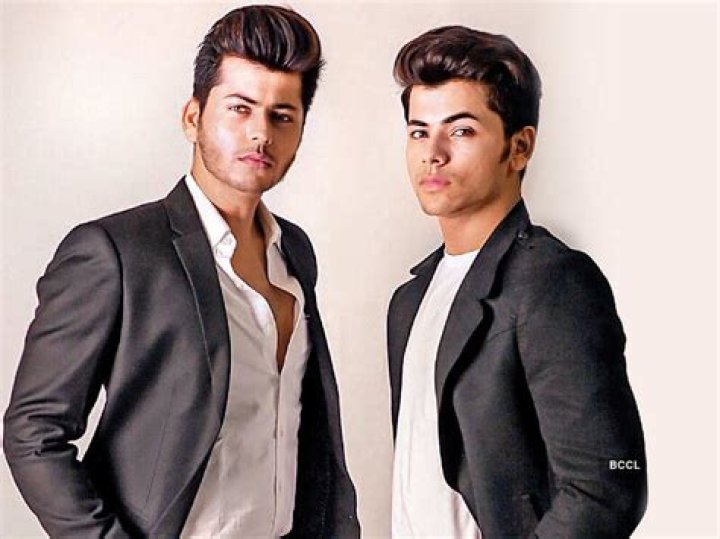 Abhishek Nigam and his brother Siddharth Nigam together works in Hero – Gayab Mode On