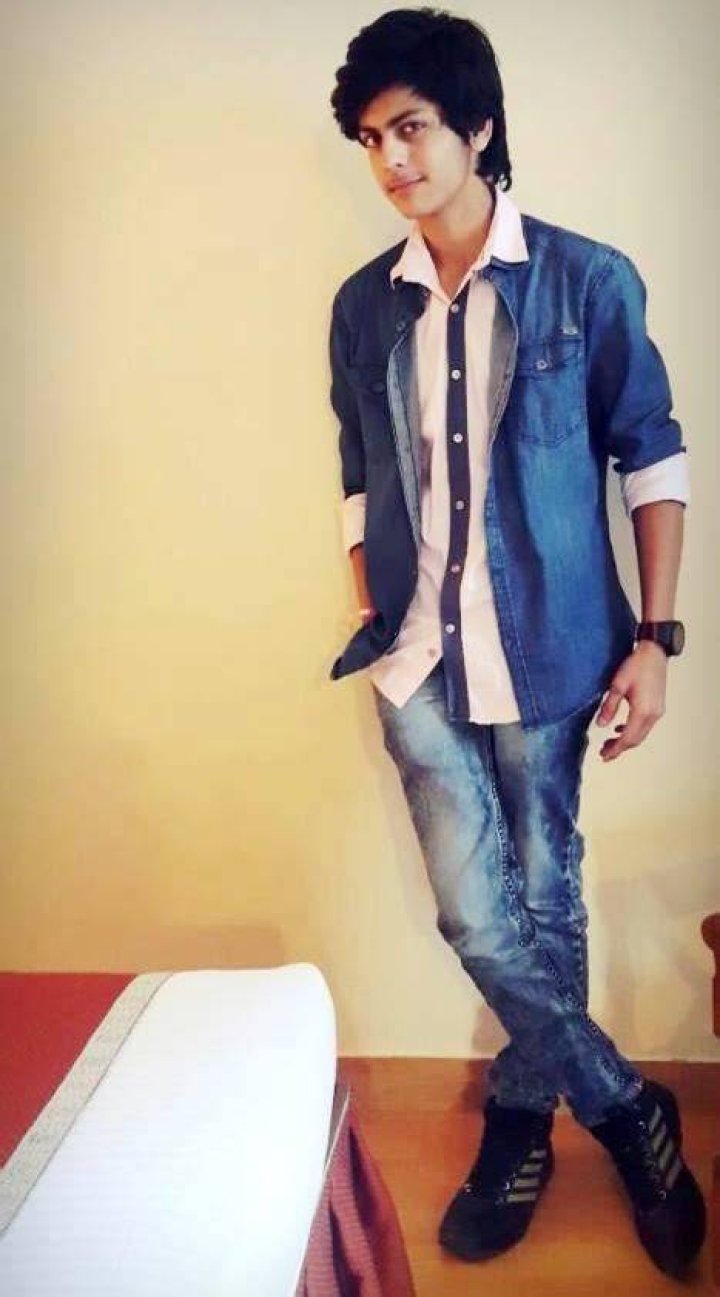 Abhishek Nigam height
