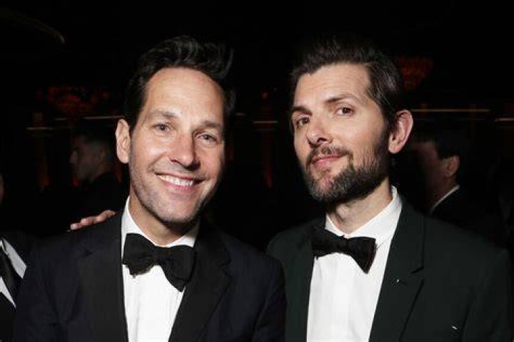 Adam Schefter as Paul Rudd's doppelganger