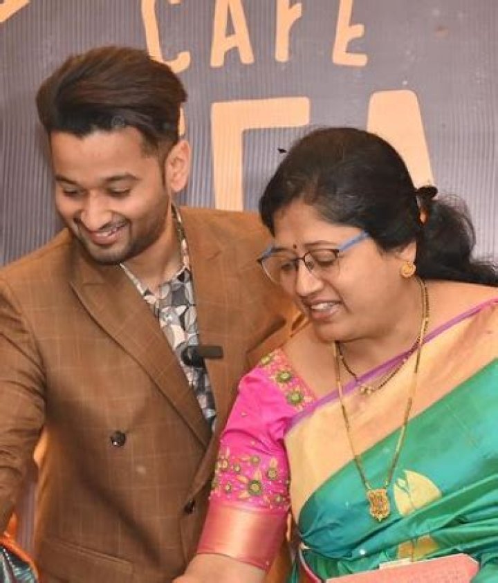 Aditya Satpute net worth