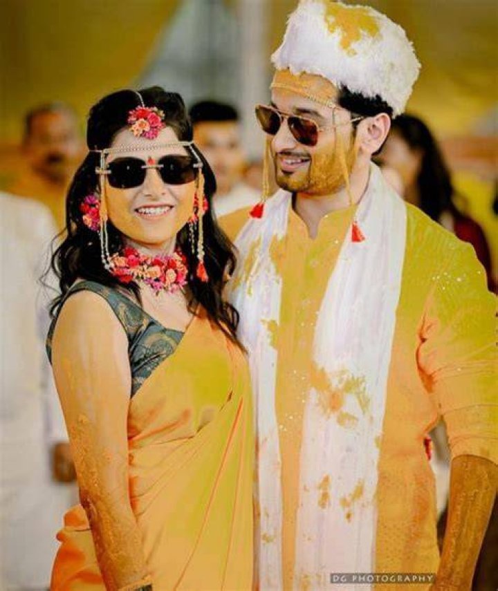 Aditya Satpute sister and father