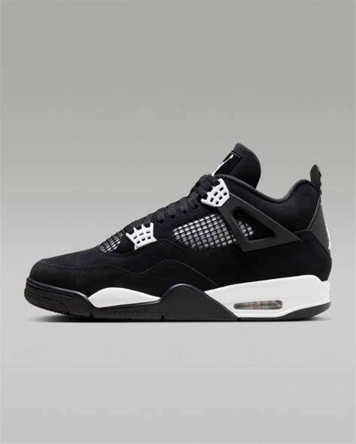 Air Jordan 4 “White Thunder” Coming Soon
