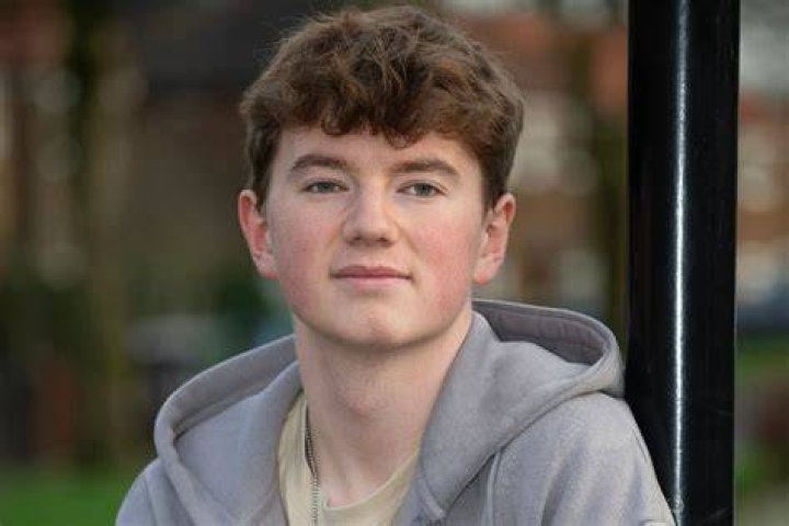 alex batty bio