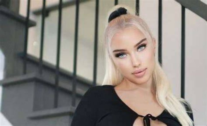 Alice Irving is an Only Fans model