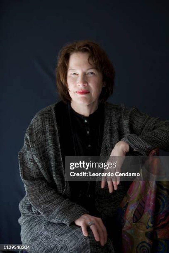 Alice Sebold Biography, Age, Height, Husband, Net Worth, Family