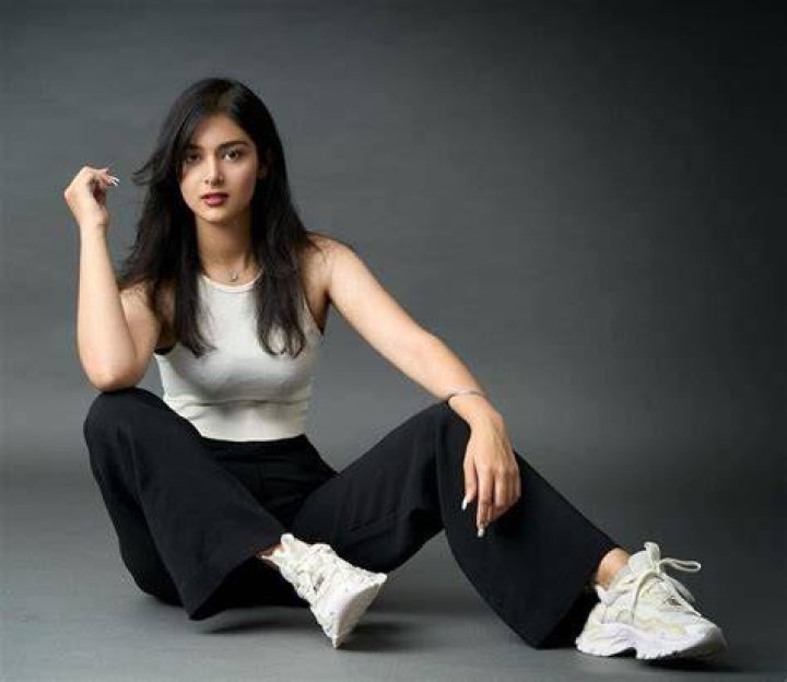 Ameesha Basera height