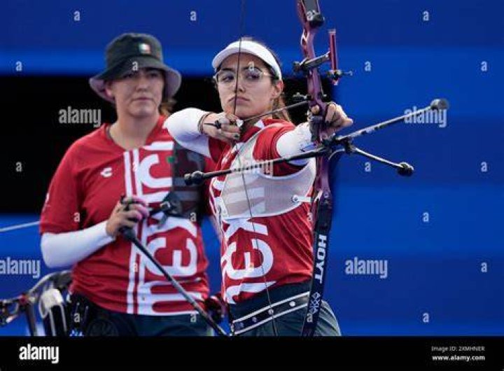 Ana Vazquez with the team of Mexico Archers