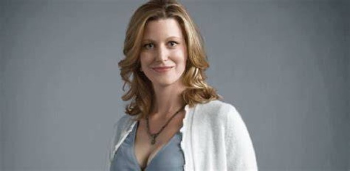 Anna Gunn Biography, Age, Height, Husband, Net Worth, Family