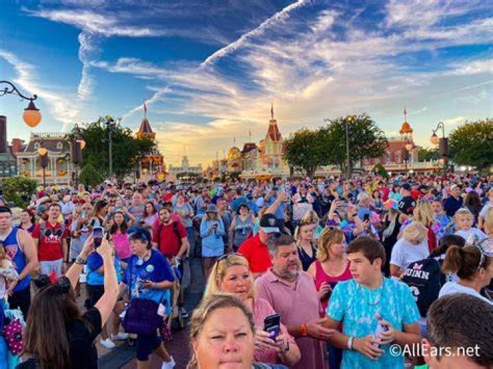 Anniversary Crowd