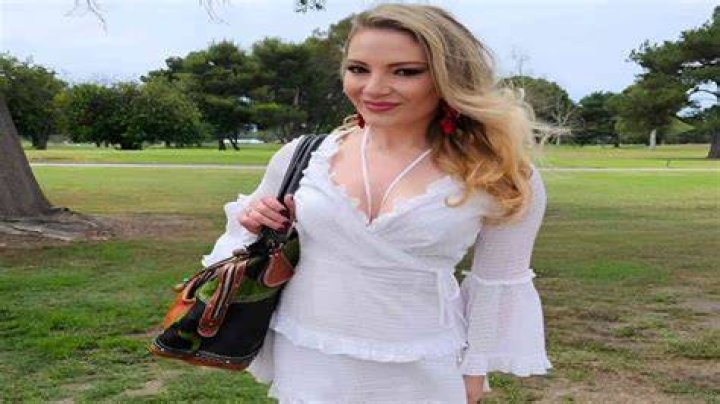 Aurora Snow Biography, Age, Height, Husband, Net Worth, Family