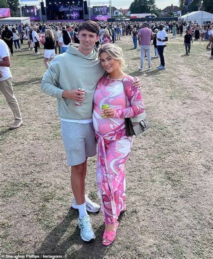 Billy Webb girlfriend is pregnant