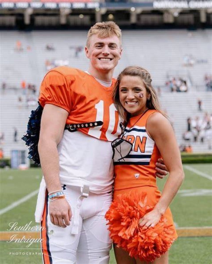 Bo Nix Wife, Girlfriend Name & Relationships
