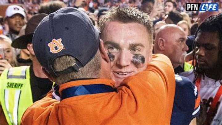 Bo Nix with his father and mother