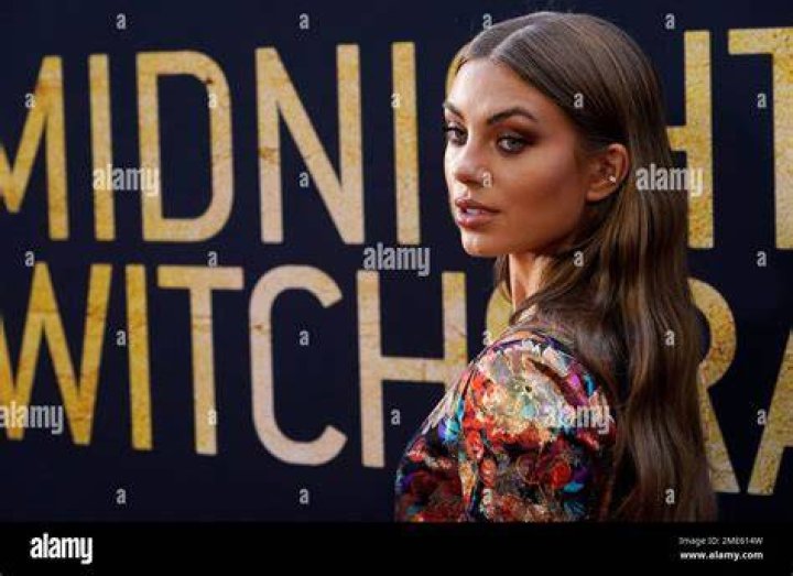 Caitlin Carmichael acted in Midnight in the Switchgrass