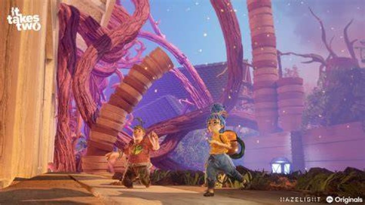Can you play It Takes Two on PS4 and PC?