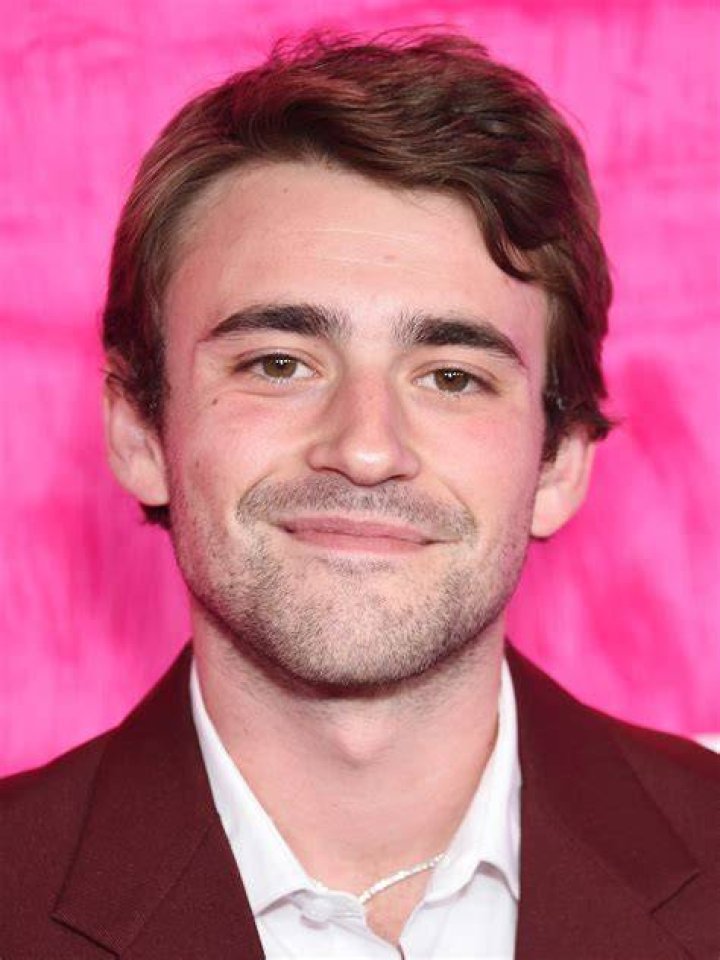 Charlie Rowe
