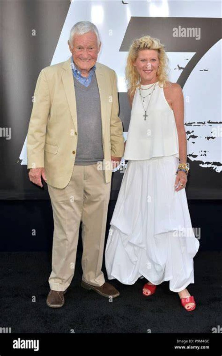 Christopher Shea Biography, Age, Height, Wife, Net Worth, Family