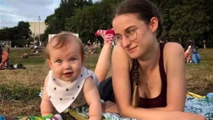 Daniel and Zuzan Smith with their daughter Ruby