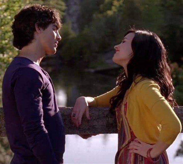Do Mitchie and Shane end up together in Camp Rock 2?