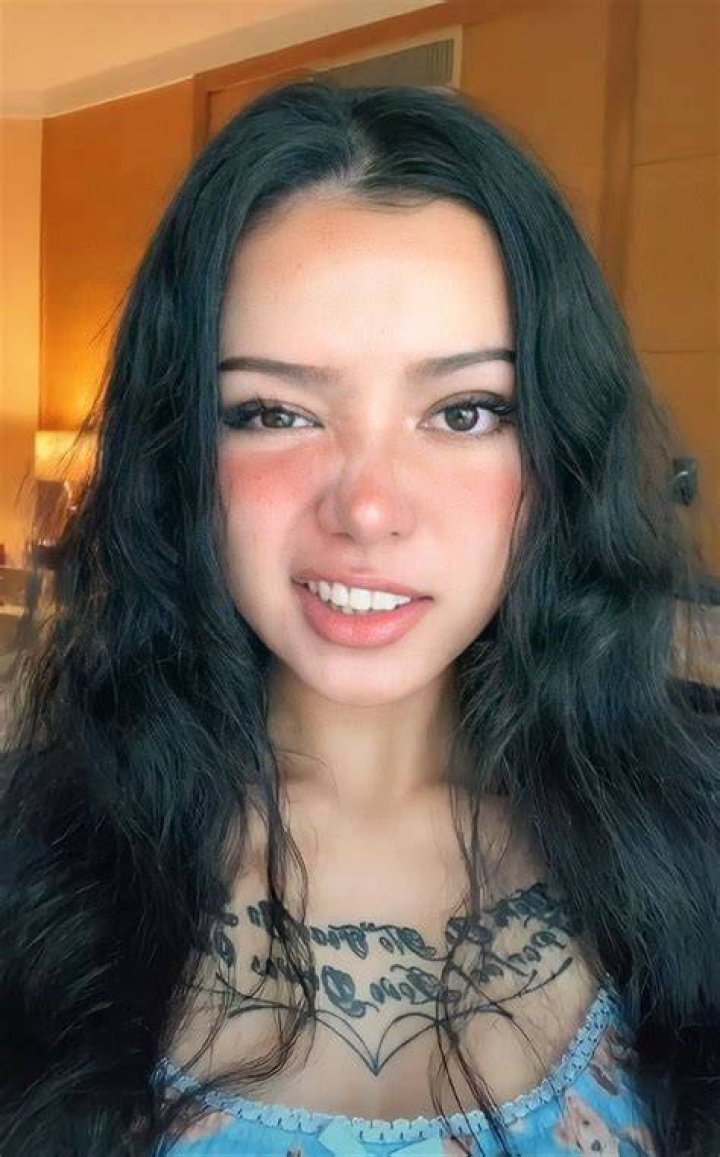 Does Bella Poarch speaks Tagalog?