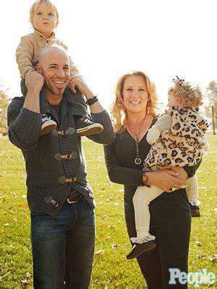 Does Chris Daughtry have 5 kids?