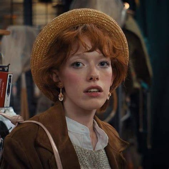 
Does The Stranger Things Actress Amybeth Mcnulty Have Cancer? 