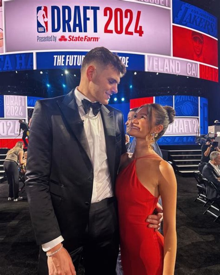 Donovan Clingan with her girlfriend