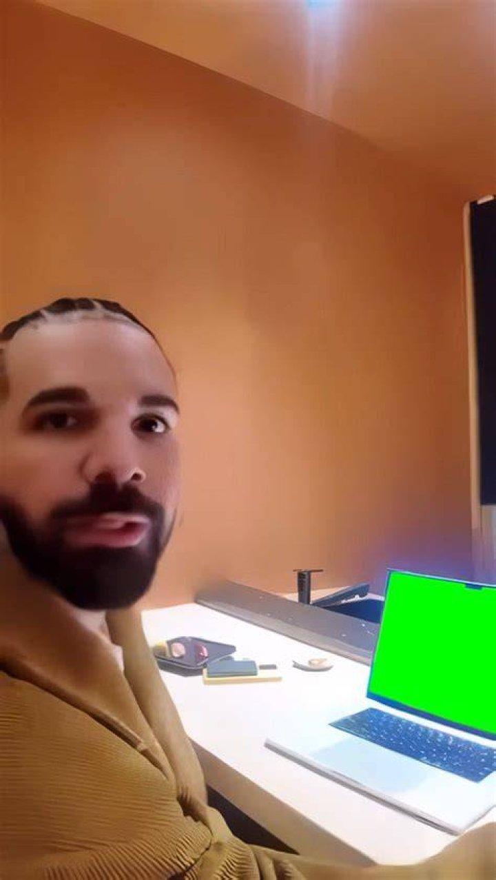 Drake Brings His Laptop As His Date To Raptors Game, Online Gambles