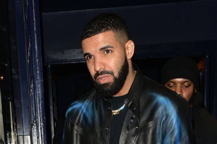 Drake Justifies His Thug On Wavy Banger 