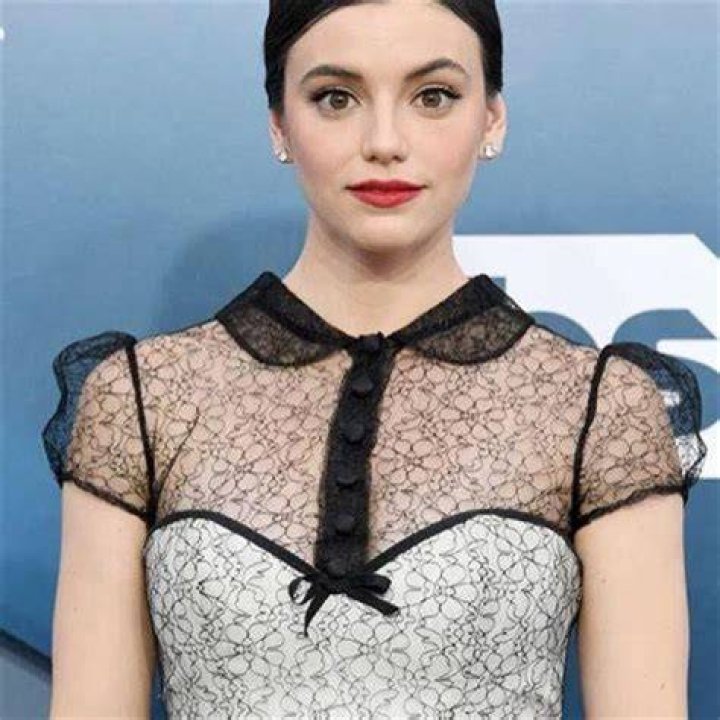 Edna Schmidt Biography, Age, Height, Husband, Net Worth, Family