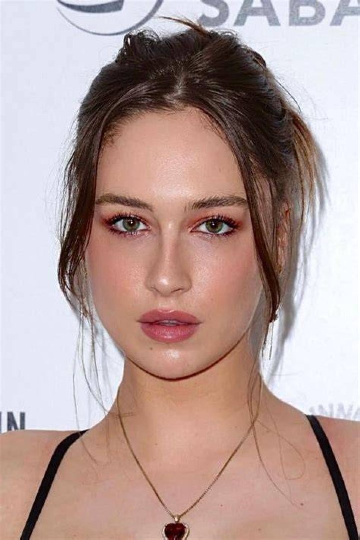 Elsie Hewitt cute