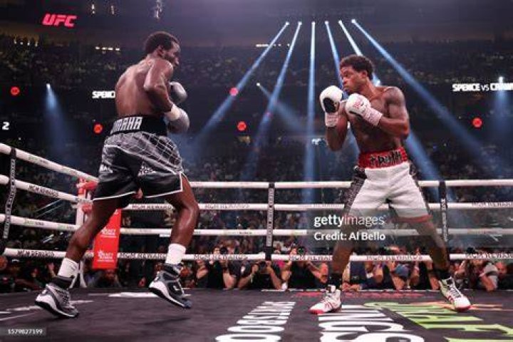 Errol Spence Jr. v Terence Crawford - Weigh-in