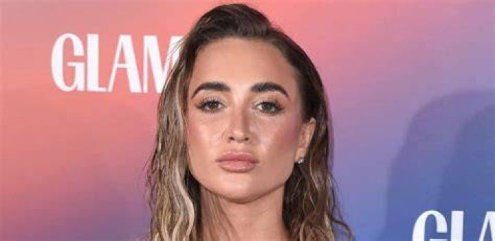 Georgia Harrison height