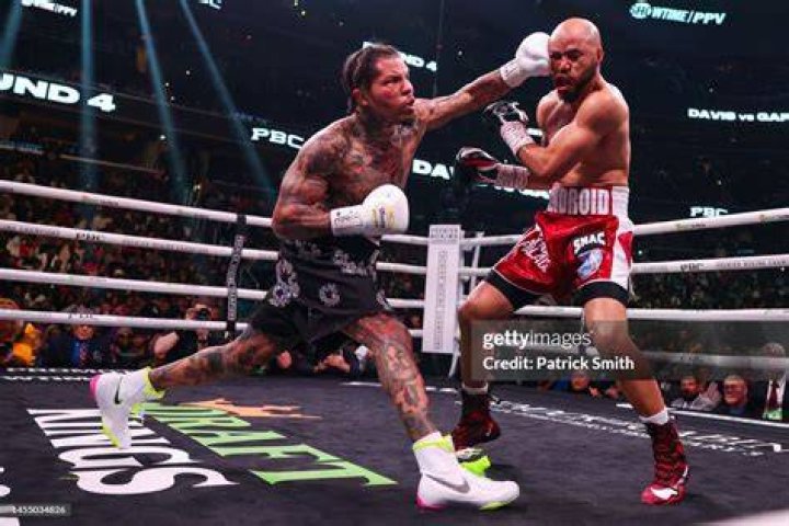 Gervonta Davis v Hector Luis Garcia