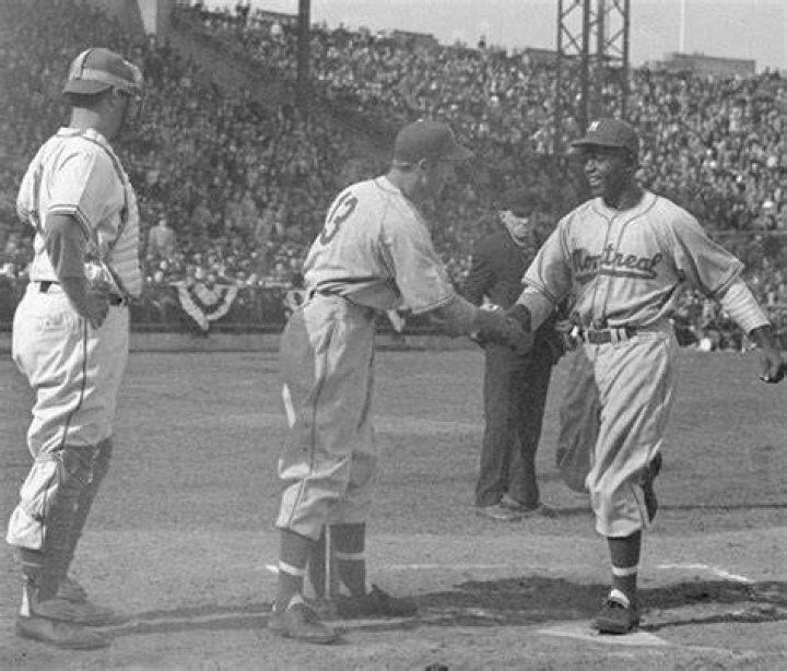 Handshake Jackie Robinson