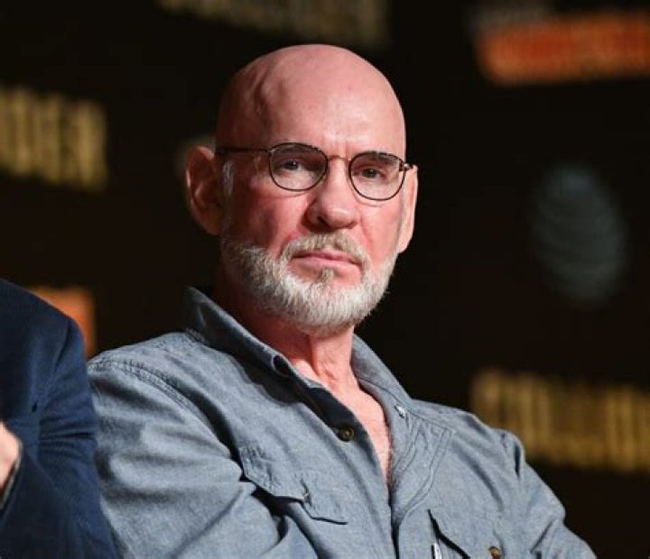 Height of Mitch Pileggi