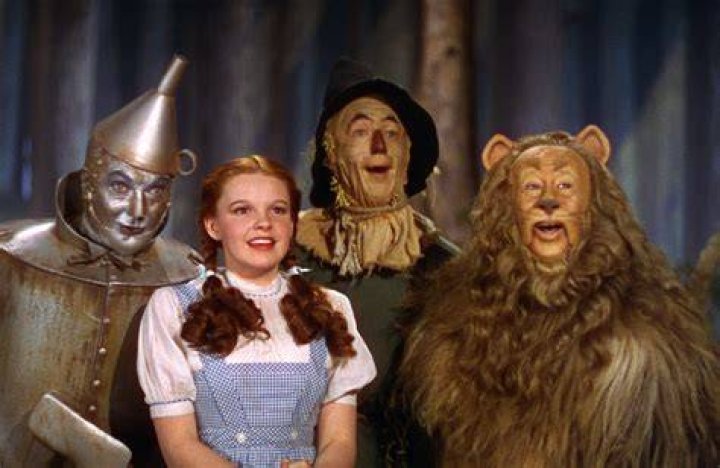 How did they find so many midgets for Wizard of Oz?