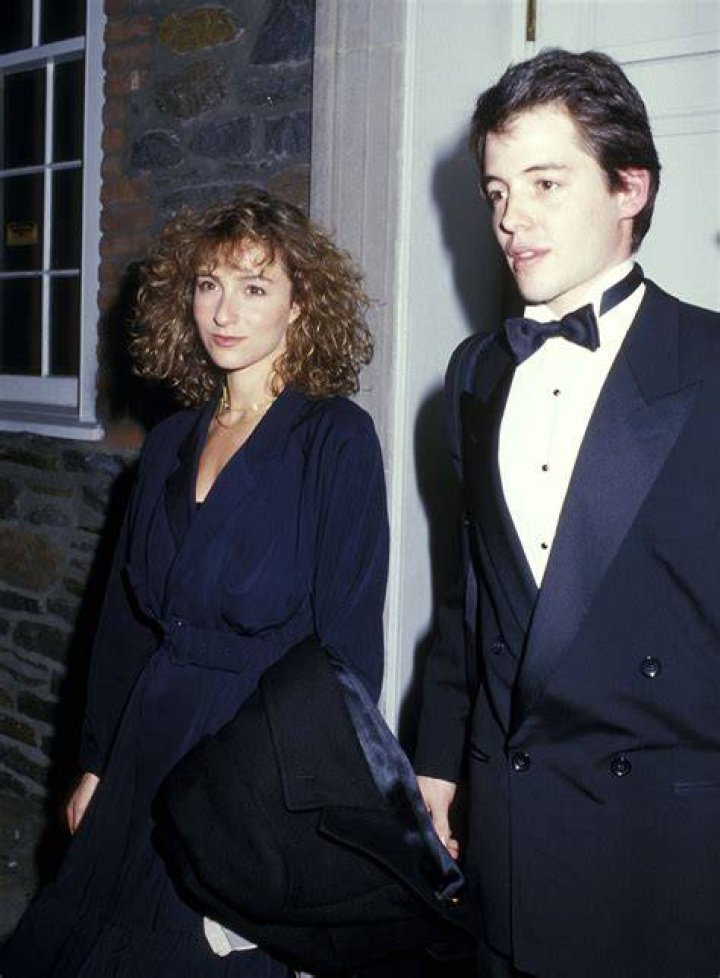 How long did Matthew Broderick date Jennifer GREY?