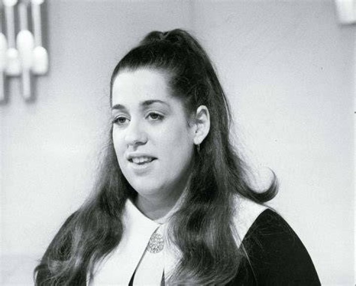 How much did Cass Elliot weigh when she died?