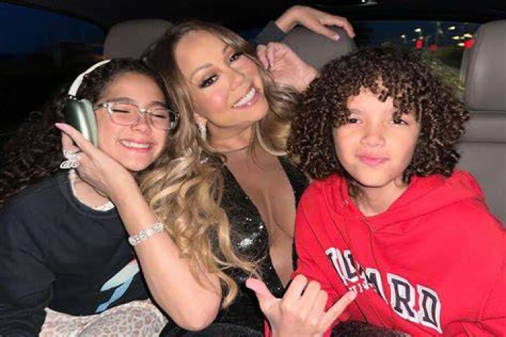 How old was Mariah Carey when she had her first kids?