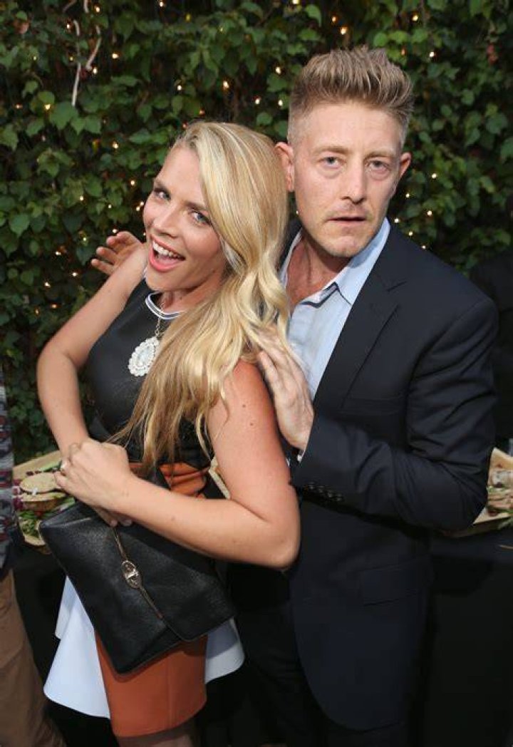 How rich is Jason Nash?