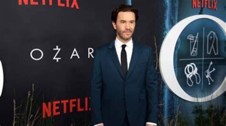 How Tall Is Netflix Ozark’s Actor, Tom Pelphrey?