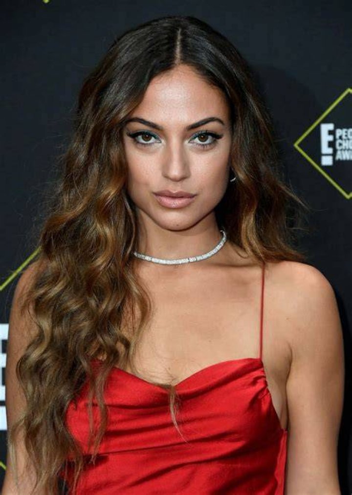 Inanna Sarkis appeared in Trish & Scott series