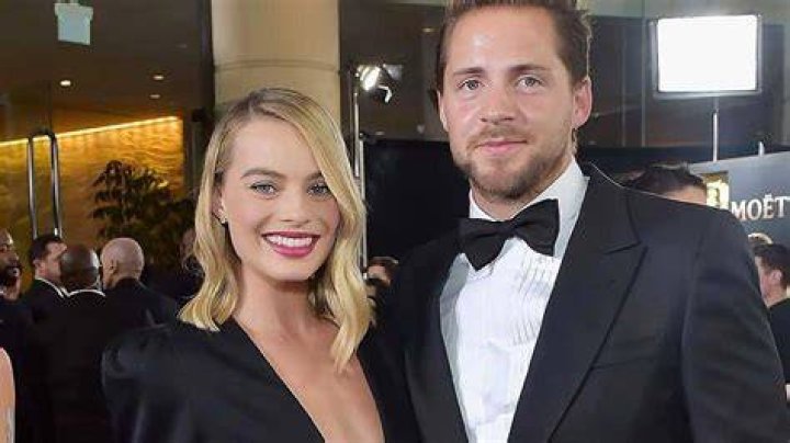 Is Margot Robbie still married?