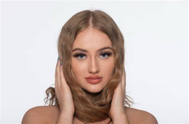 Iulia Valentina