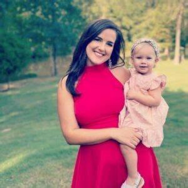 Janelle Bludau Bio, Wiki, Age, Height, Husband, KHOU, Salary, Net Worth