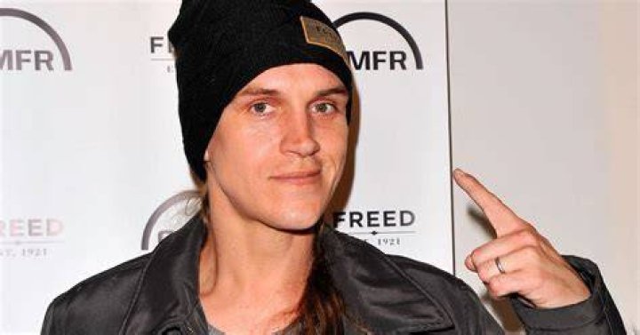 
Jason Mewes Teeth – Why Is It Chipped? Age Wiki & Instagram 