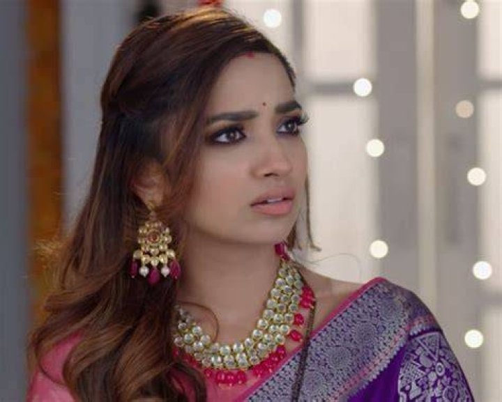 Jiya Shankar appeared in Meri Hanikarak Biwi