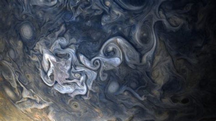 Juno Swirls